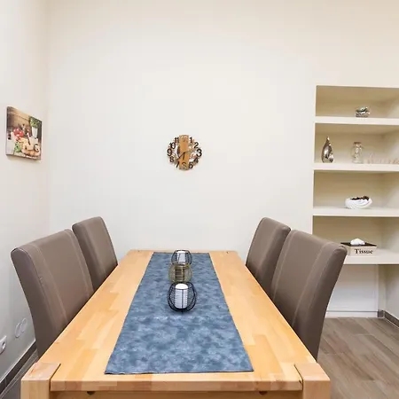 Comfortable Romantic 1 Bedroom Apartment Near Augarten Vienna Exterior photo
