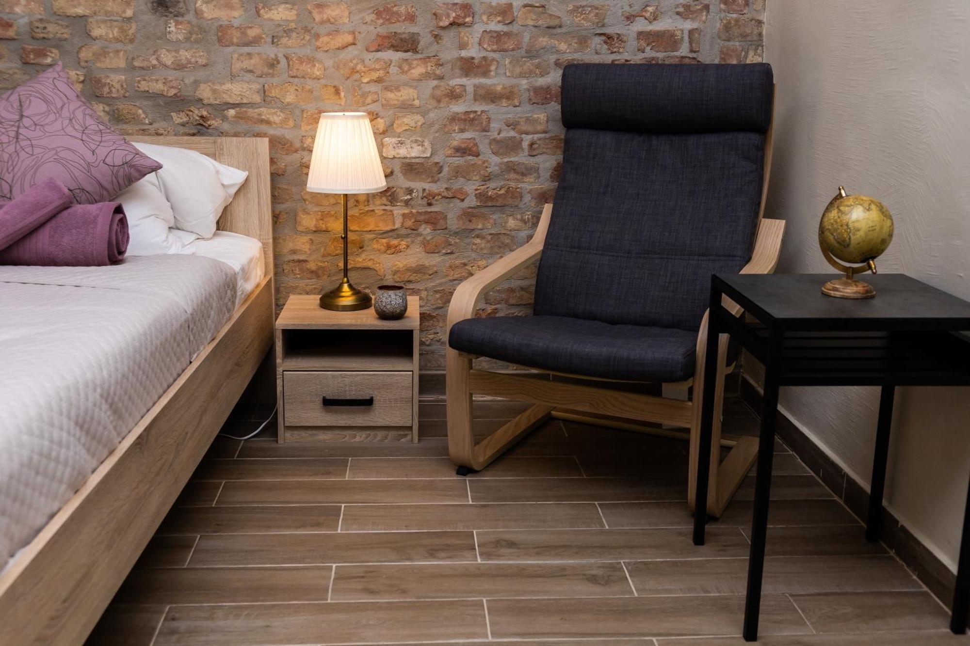 Apartment Comfortable Romantic 1 Bedroom Near Augarten